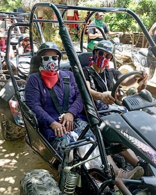 Passeio de Buggy em Punta Cana 4 casal-passeio-buggies