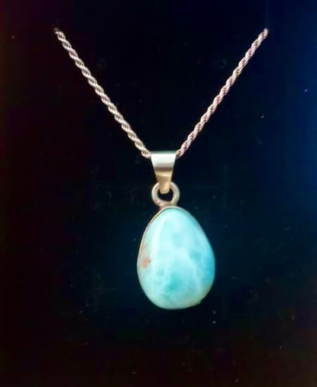 O que comprar em Punta Cana? As melhores lembrancinhas 6 pingente-pedra-larimar